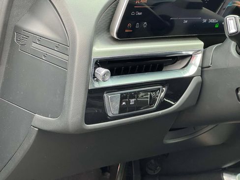 Certified 2024 Cadillac Lyriq Luxury image 13