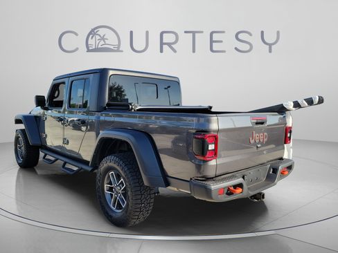 Used 2024 Jeep Gladiator Mojave AWD/4WD image 2