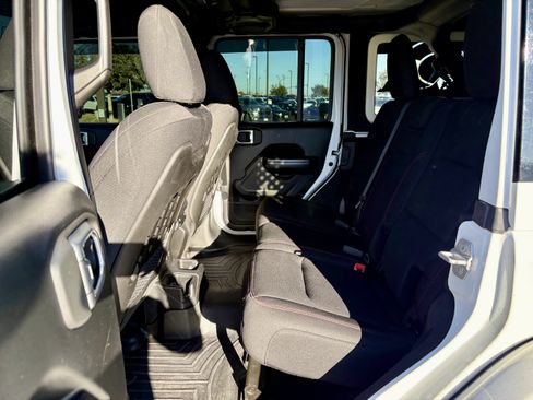 Used 2019 Jeep Wrangler Unlimited Rubicon image 13