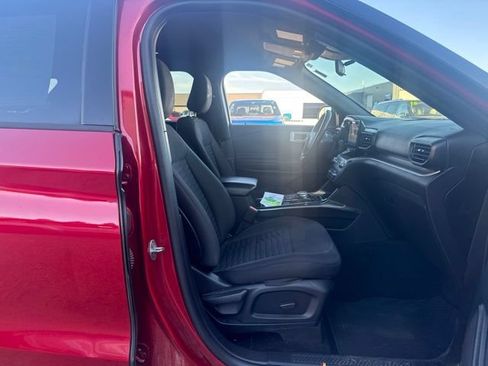 Used 2020 Ford Explorer XLT AWD/4WD image 18