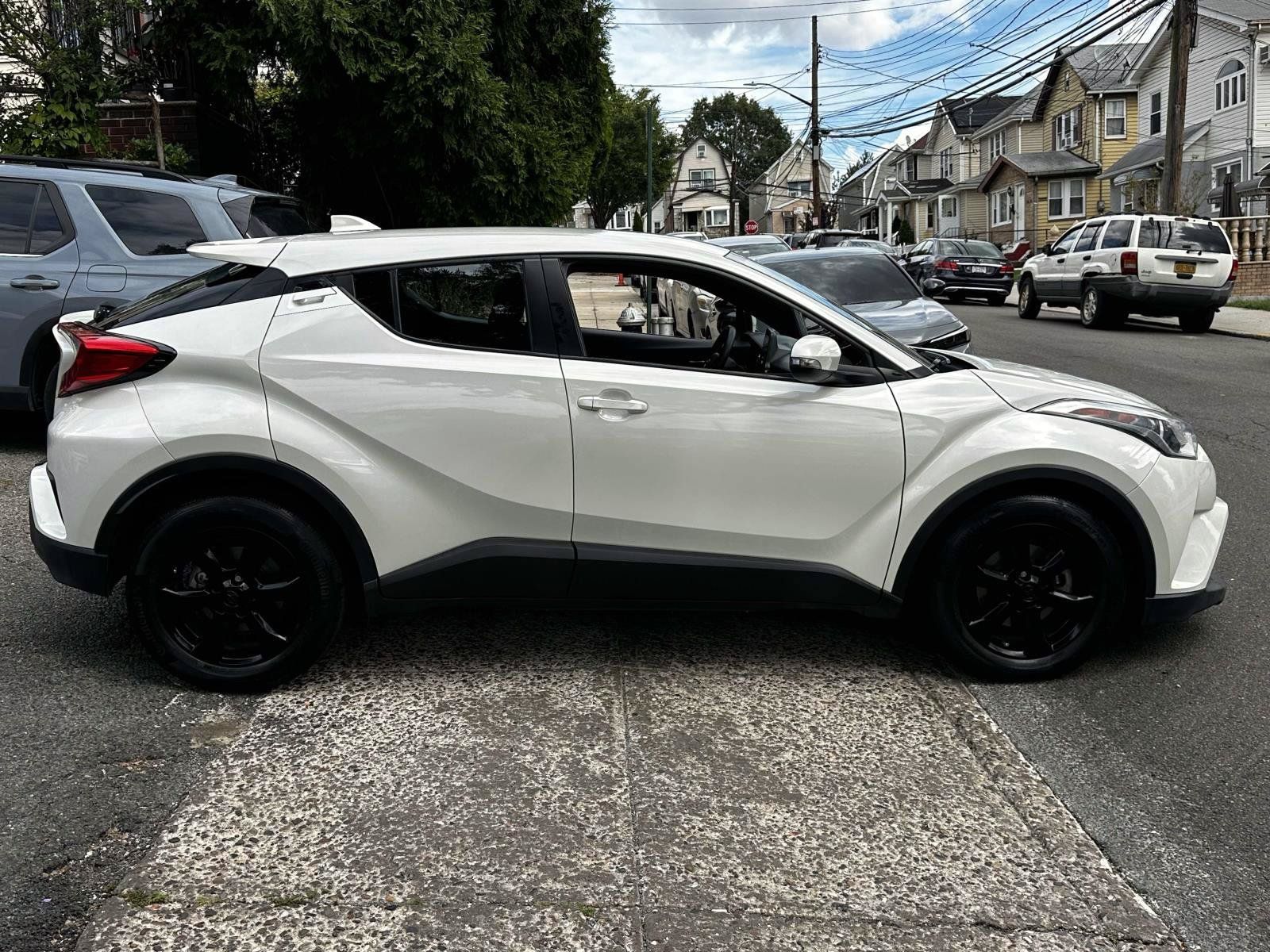 Certified 2019 Toyota C-HR LE FWD image 7