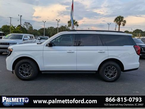 Used 2025 Ford Expedition Active RWD image 7