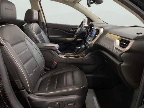 Used 2018 GMC Acadia Denali w/ Technology Package FWD image 38
