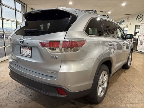 Used 2015 Toyota Highlander Limited image 2