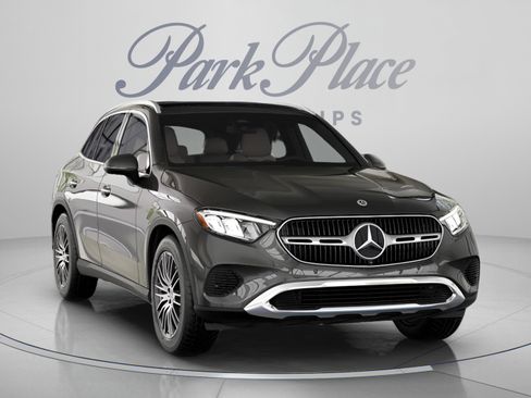 Used 2026 Mercedes-Benz GLC 300 image 34