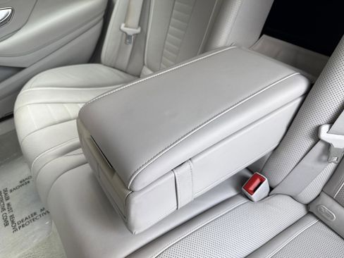 Used 2015 Mercedes-Benz S 550 Sedan image 25