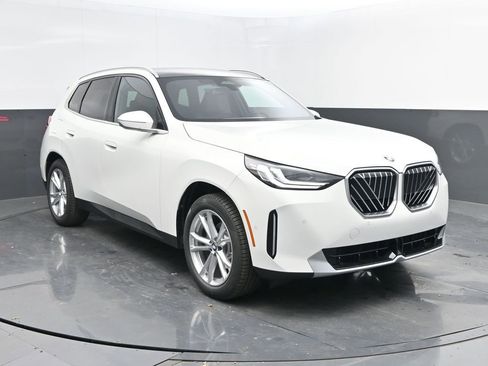 Used 2025 BMW X3 xDrive30i w/ Convenience Package image 1