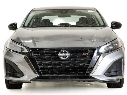Used 2024 Nissan Altima 2.5 SR FWD image 2