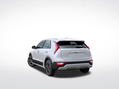New 2026 Kia Niro LX image 4