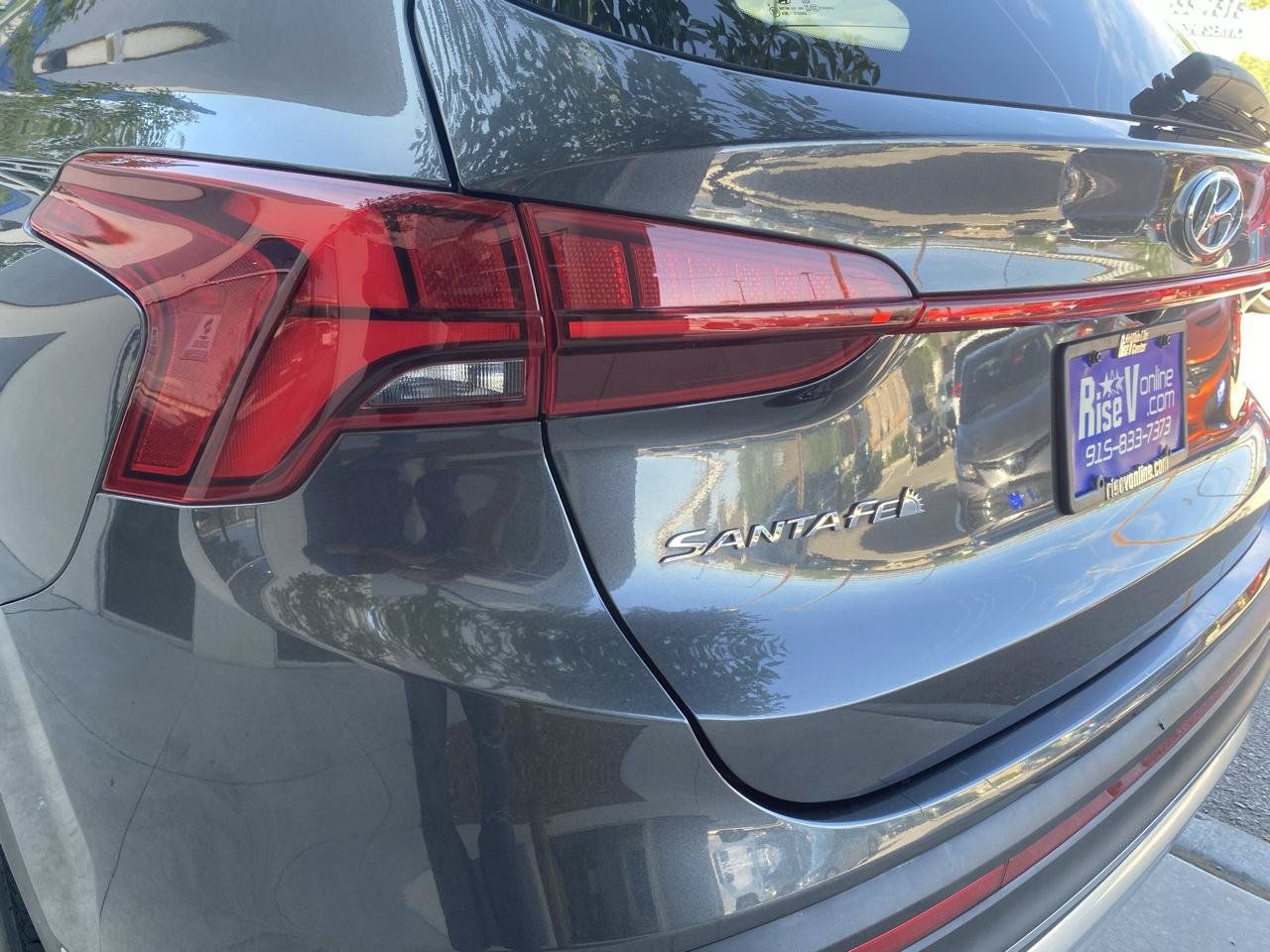 Used 2022 Hyundai Santa Fe SEL w/ Convenience + Premium Package FWD image 13