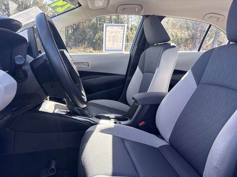Used 2024 Toyota Corolla LE image 17