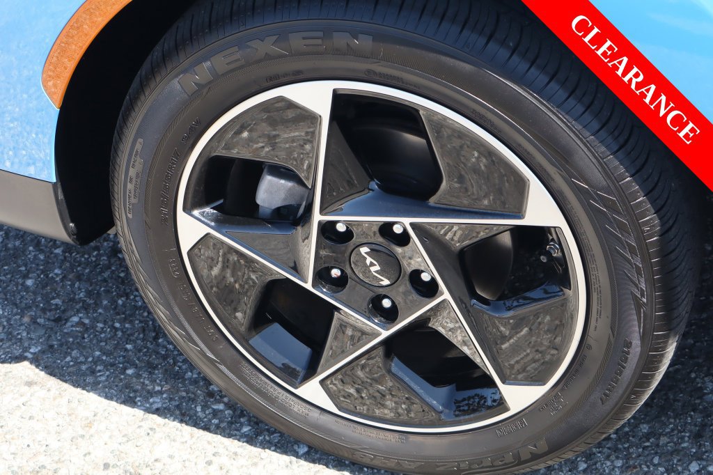 Used 2024 Kia Soul EX FWD image 14