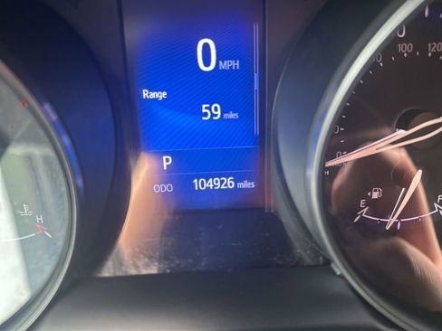 Used 2018 Toyota C-HR XLE image 24