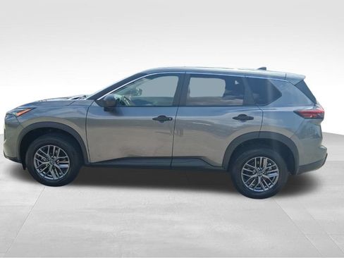 Used 2024 Nissan Rogue S AWD/4WD image 6