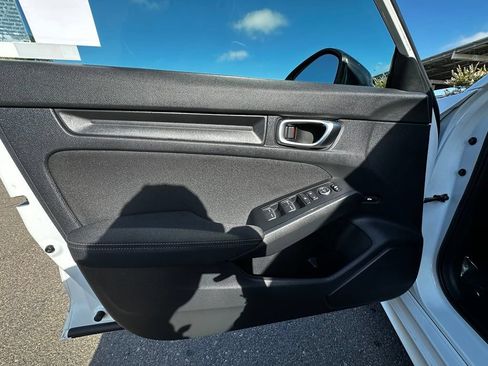 Used 2024 Honda Civic Sport image 12
