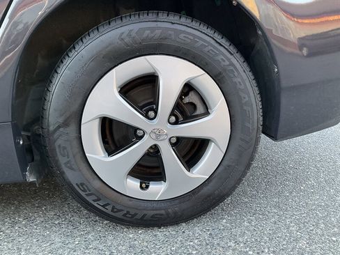 Used 2012 Toyota Prius Three image 9