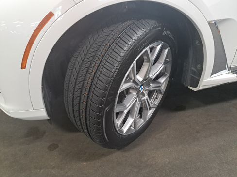 Used 2020 BMW X7 xDrive40i w/ Luxury Seating Package AWD/4WD image 33