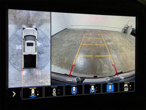 Used 2020 GMC Sierra 1500 AT4 w/ AT4 Premium Package image 16