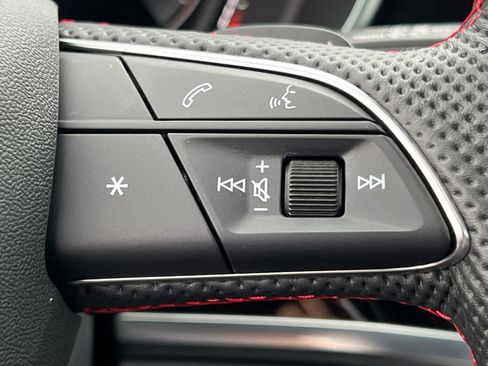 Certified 2025 Audi Q3 2.0T Premium Plus w/ Premium Plus Package image 26