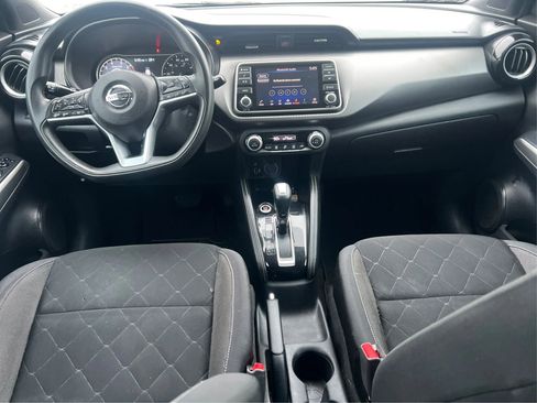 Used 2019 Nissan Kicks SV FWD image 29