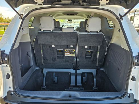 Used 2021 Toyota Sienna LE FWD image 14