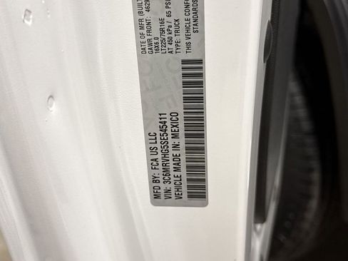 Used 2025 RAM ProMaster 3500 w/ Convenience Group FWD image 26