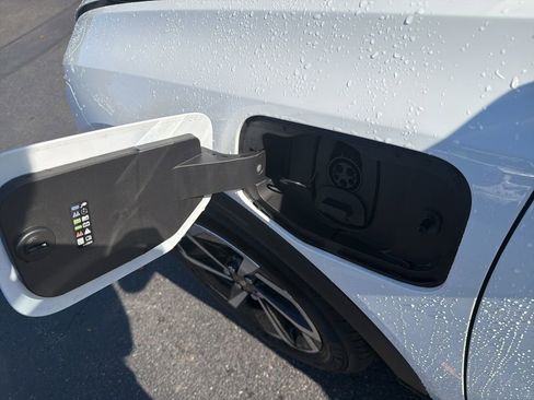 New 2026 Chevrolet Equinox EV LT image 42