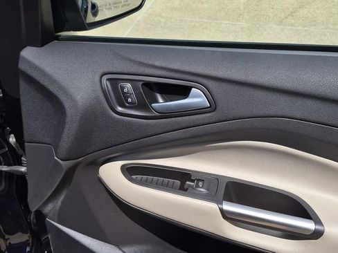 Used 2019 Ford Escape SEL FWD image 15