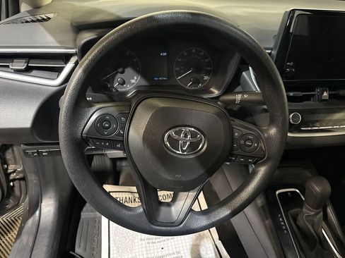 Used 2024 Toyota Corolla LE FWD image 11
