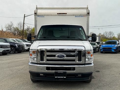 Used 2022 Ford E-350 and Econoline 350 Super Duty w/ Power Windows & Locks Group RWD image 8