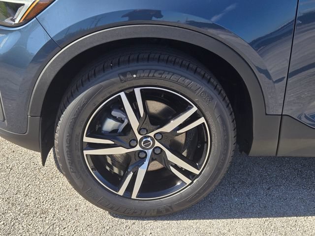 New 2026 Volvo XC40 B5 Core AWD/4WD image 12