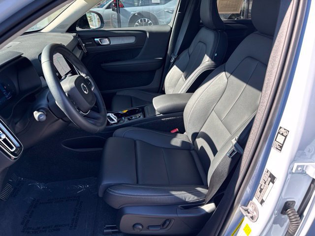 Used 2026 Volvo XC40 B5 Plus AWD/4WD image 20