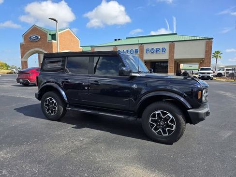 Used 2021 Ford Bronco Outer Banks AWD/4WD image 2