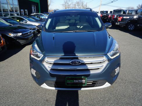 Used 2019 Ford Escape Titanium image 4