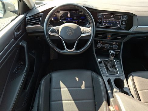 Used 2023 Volkswagen Jetta SE FWD image 22