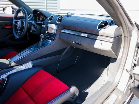 Certified 2025 Porsche 718 Boxster Spyder RS image 27