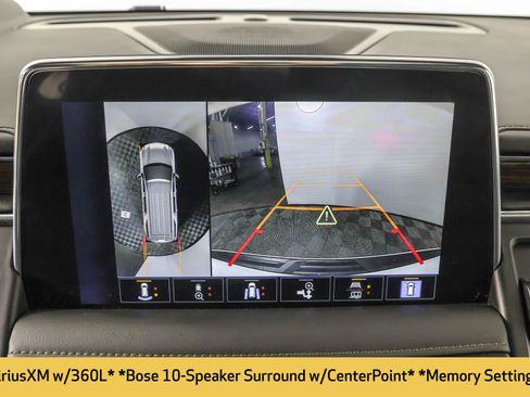 Used 2024 Chevrolet Suburban High Country image 9