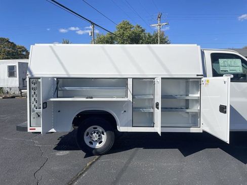 New 2025 Chevrolet Express 3500 w/ Power Convenience Package RWD image 16