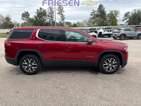Used 2023 GMC Acadia SLE AWD/4WD image 4