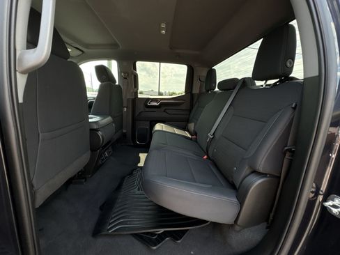 Used 2023 Chevrolet Silverado 1500 LT AWD/4WD image 24