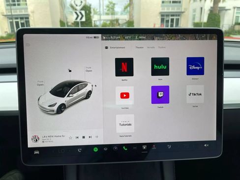Used 2023 Tesla Model 3 Standard Range RWD image 17