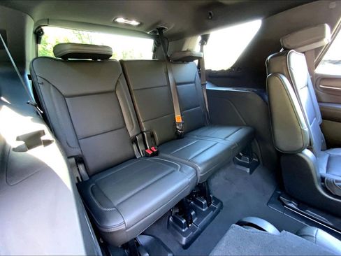 Used 2021 GMC Yukon Denali w/ Denali Premium Package AWD/4WD image 30
