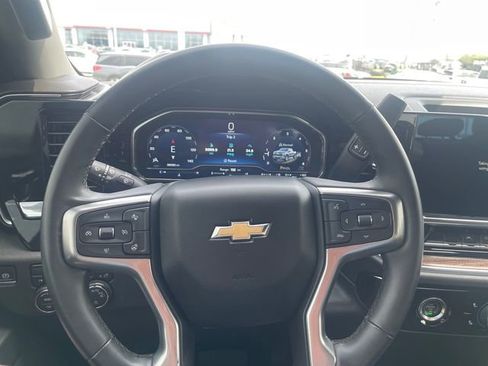 Used 2023 Chevrolet Silverado 1500 LT image 8