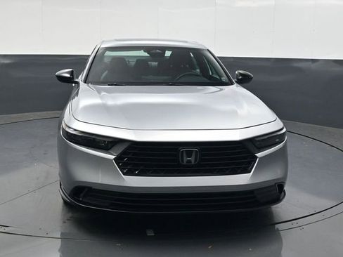 Used 2023 Honda Accord Sport image 9