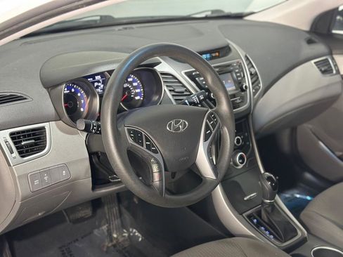 Used 2016 Hyundai Elantra SE w/ Option Group 02 FWD image 24