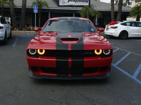 Used 2016 Dodge Challenger SRT Hellcat RWD image 2