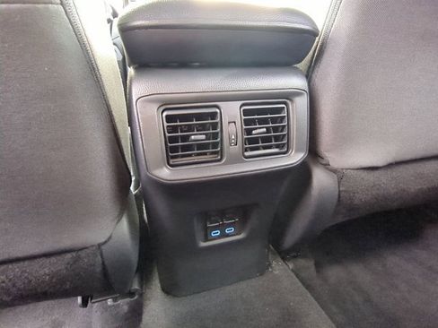 Used 2022 Toyota RAV4 XLE image 15