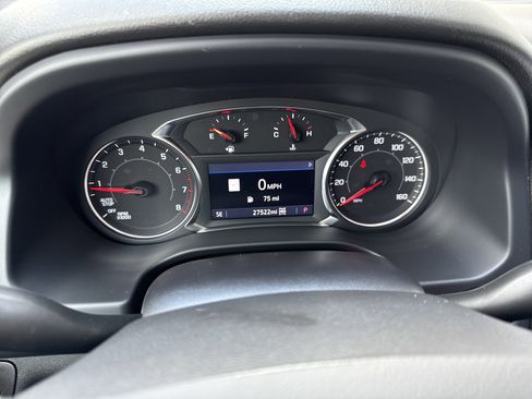Used 2023 GMC Acadia SLT AWD/4WD image 8