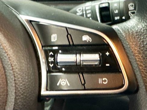 Used 2024 Kia Seltos LX AWD/4WD image 10