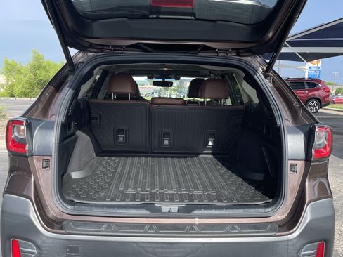 Used 2020 Subaru Outback Touring XT AWD/4WD image 9